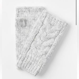 LOFT NWT Cable Fingerless Gloves‎ - Heather Gray